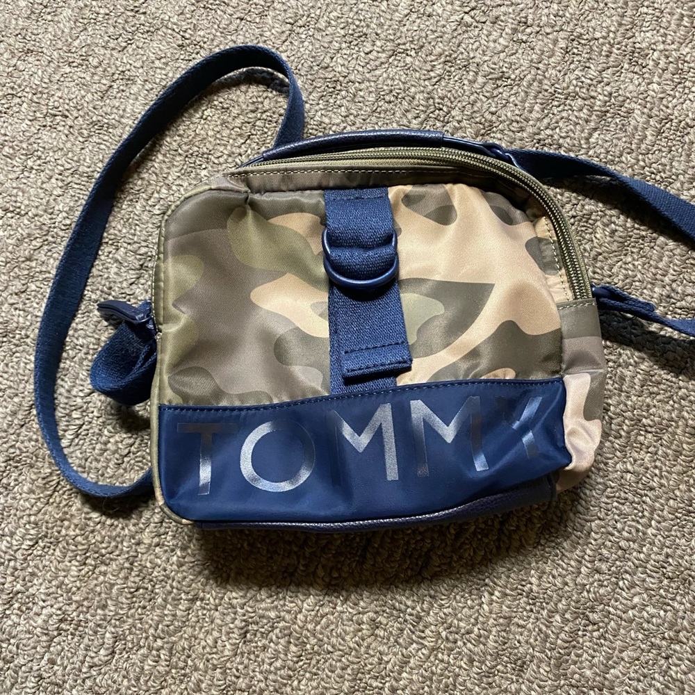 Tommy Hilfiger crossbody bag